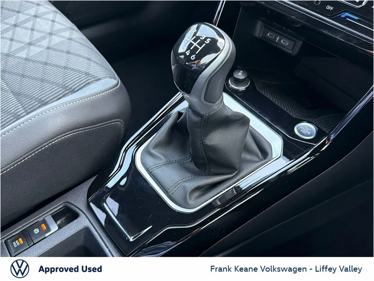Volkswagen T-Roc SUV, Petrol, 2025, Black