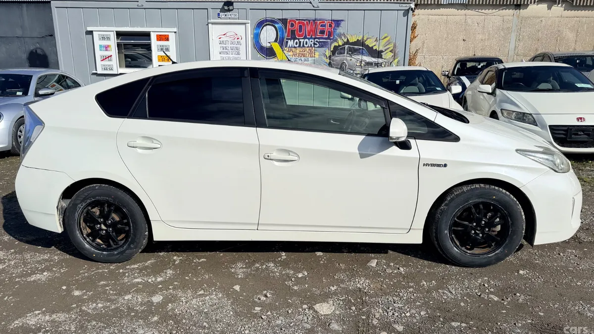 Toyota Prius Hatchback, Petrol Hybrid, 2014, White