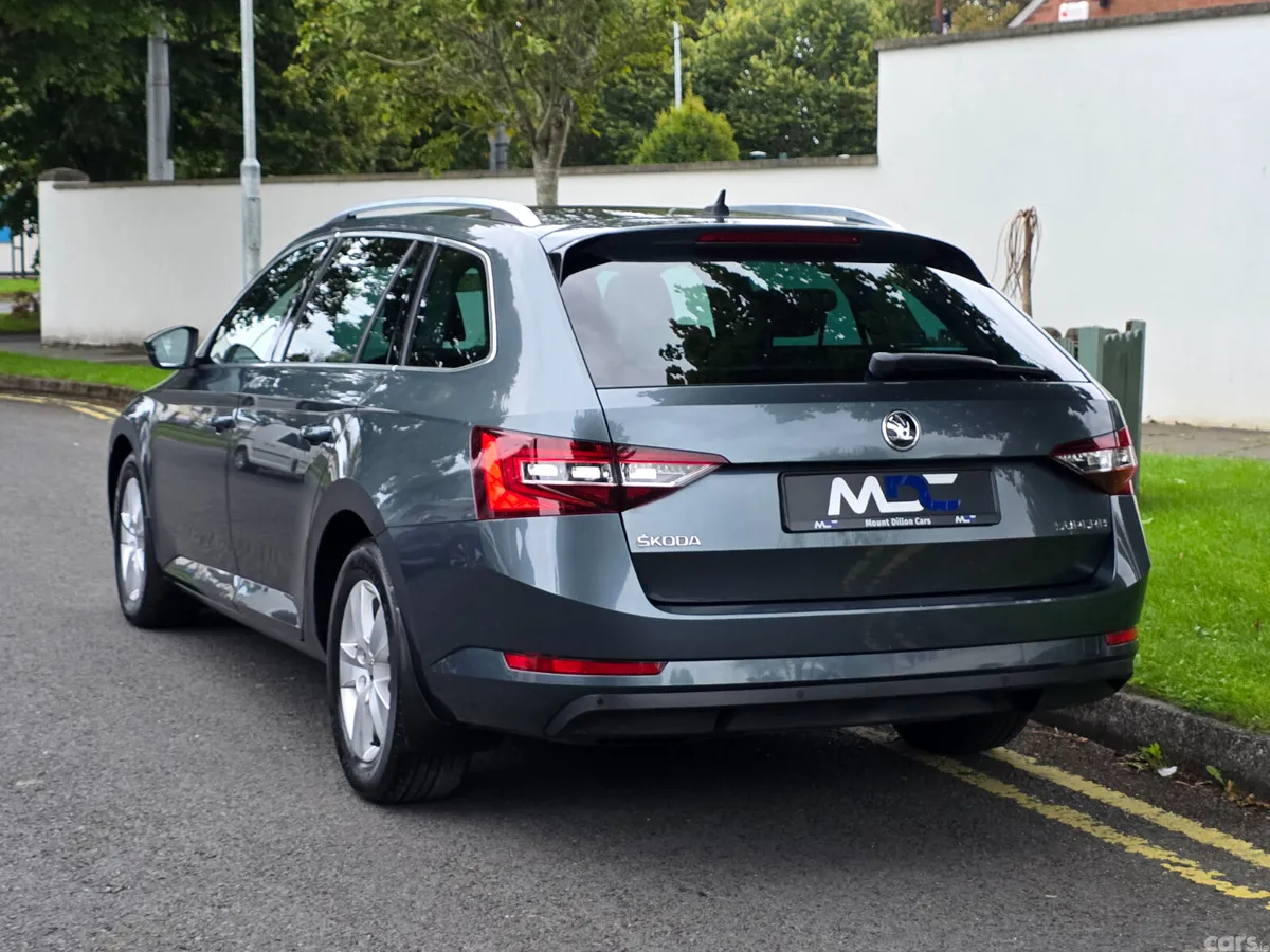 Skoda Superb Estate, Diesel, 2018, Grey