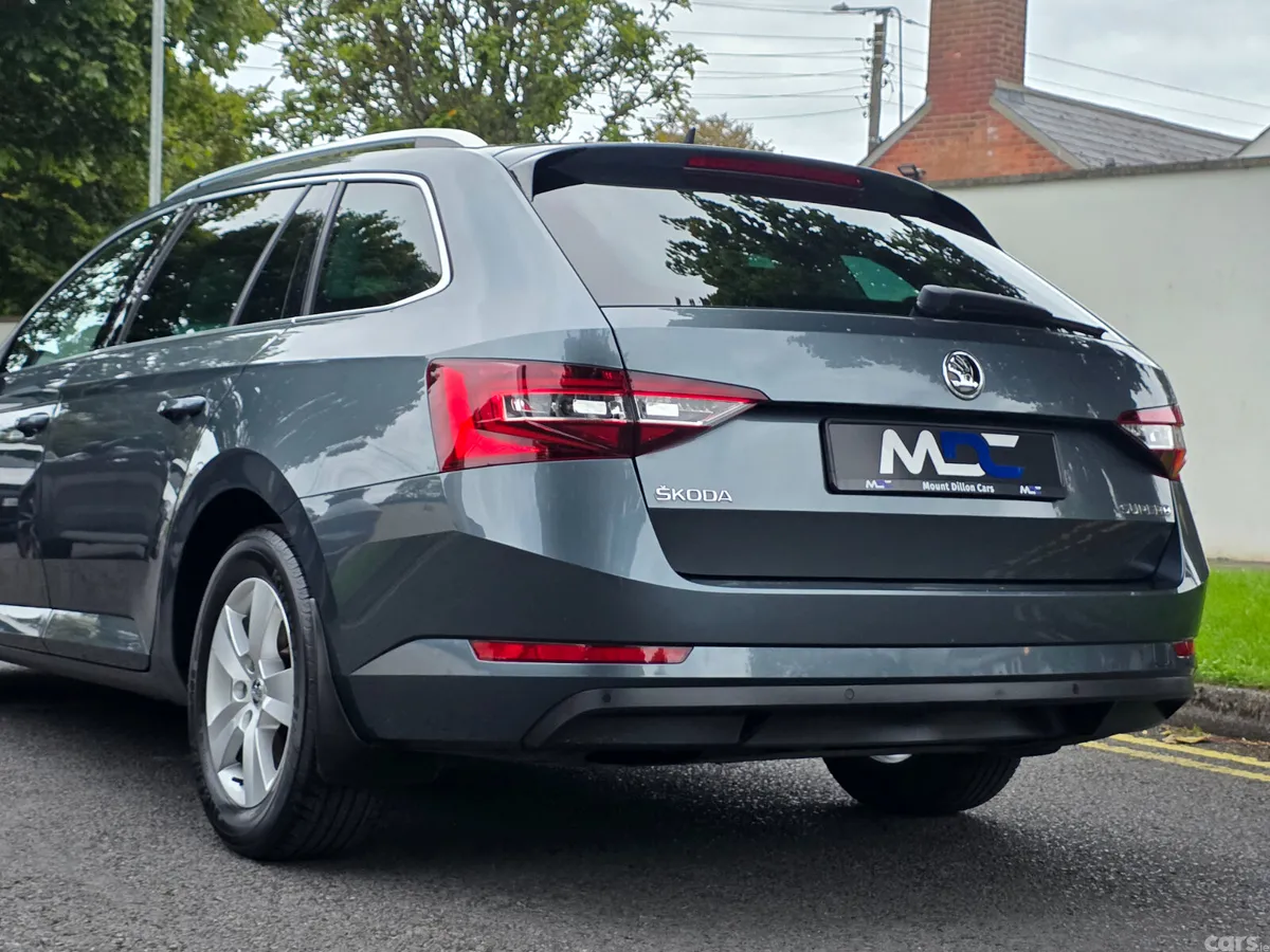 Skoda Superb Estate, Diesel, 2018, Grey