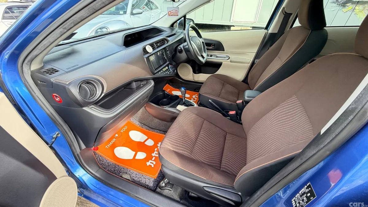 Toyota Aqua Hatchback, Petrol Hybrid, 2012, Blue