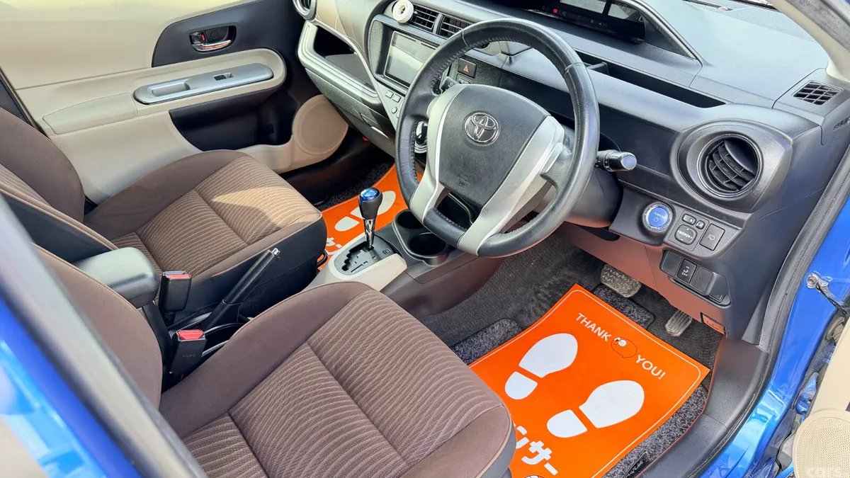 Toyota Aqua Hatchback, Petrol Hybrid, 2012, Blue