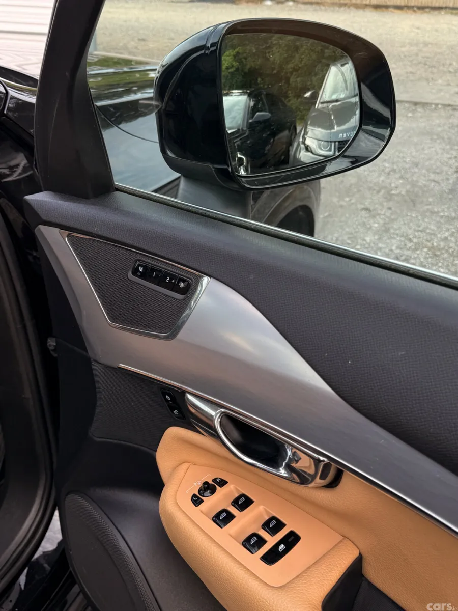 Volvo XC90 SUV, Petrol Plug-in Hybrid, 2016, Black