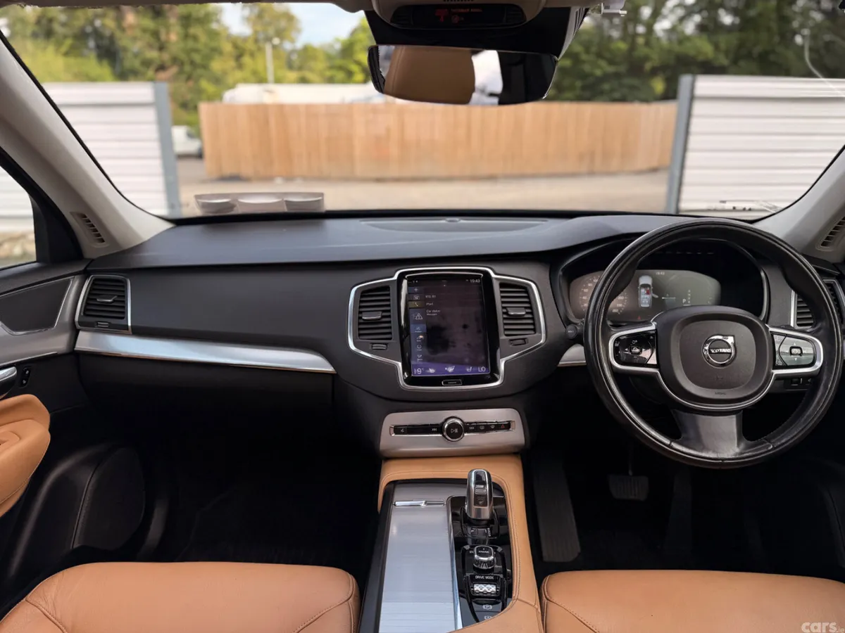 Volvo XC90 SUV, Petrol Plug-in Hybrid, 2016, Black