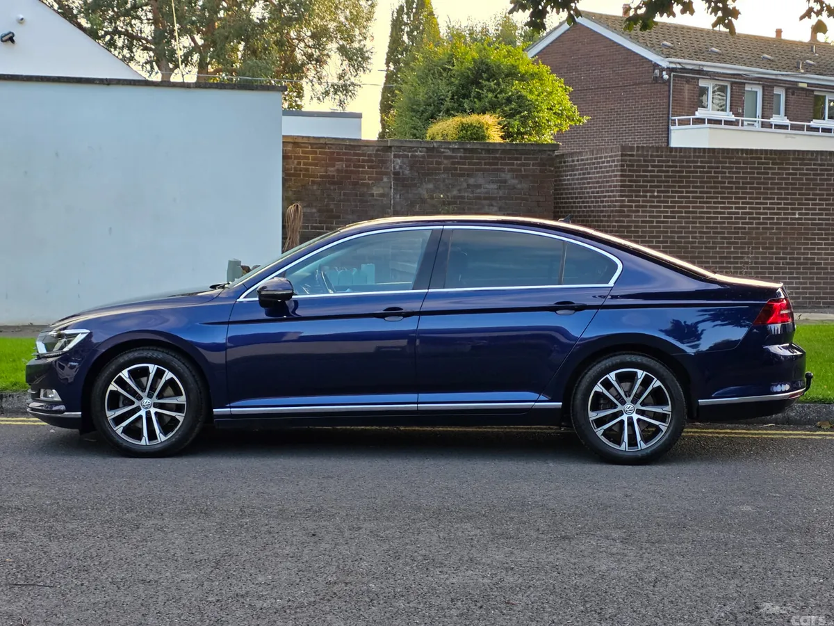 Volkswagen Passat Saloon, Diesel, 2020, Blue
