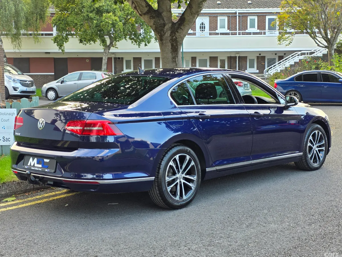 Volkswagen Passat Saloon, Diesel, 2020, Blue