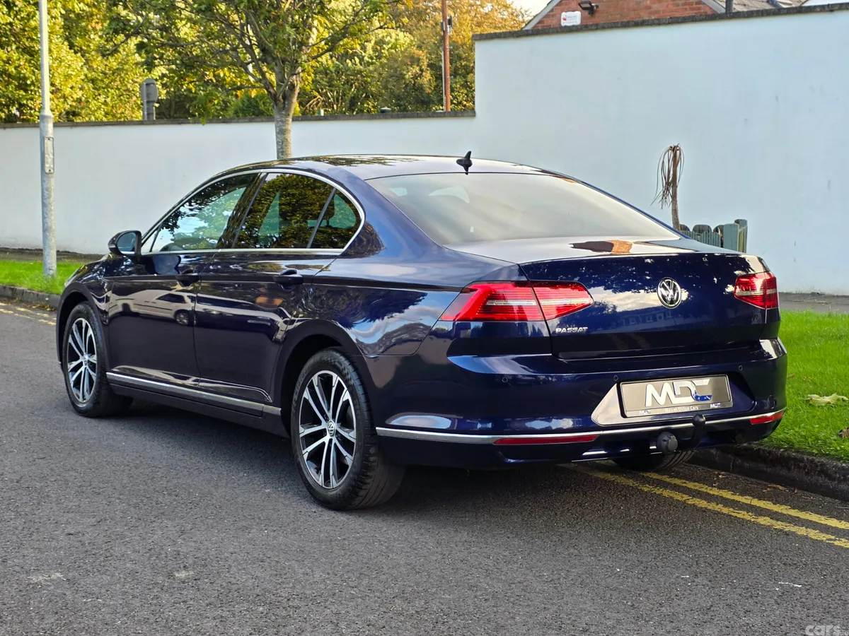 Volkswagen Passat Saloon, Diesel, 2020, Blue