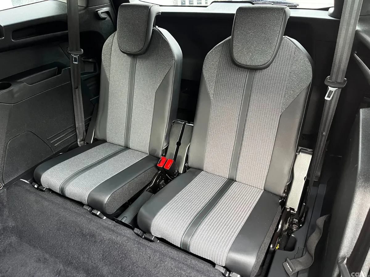 Peugeot 5008 SUV, Diesel, 2024, Black