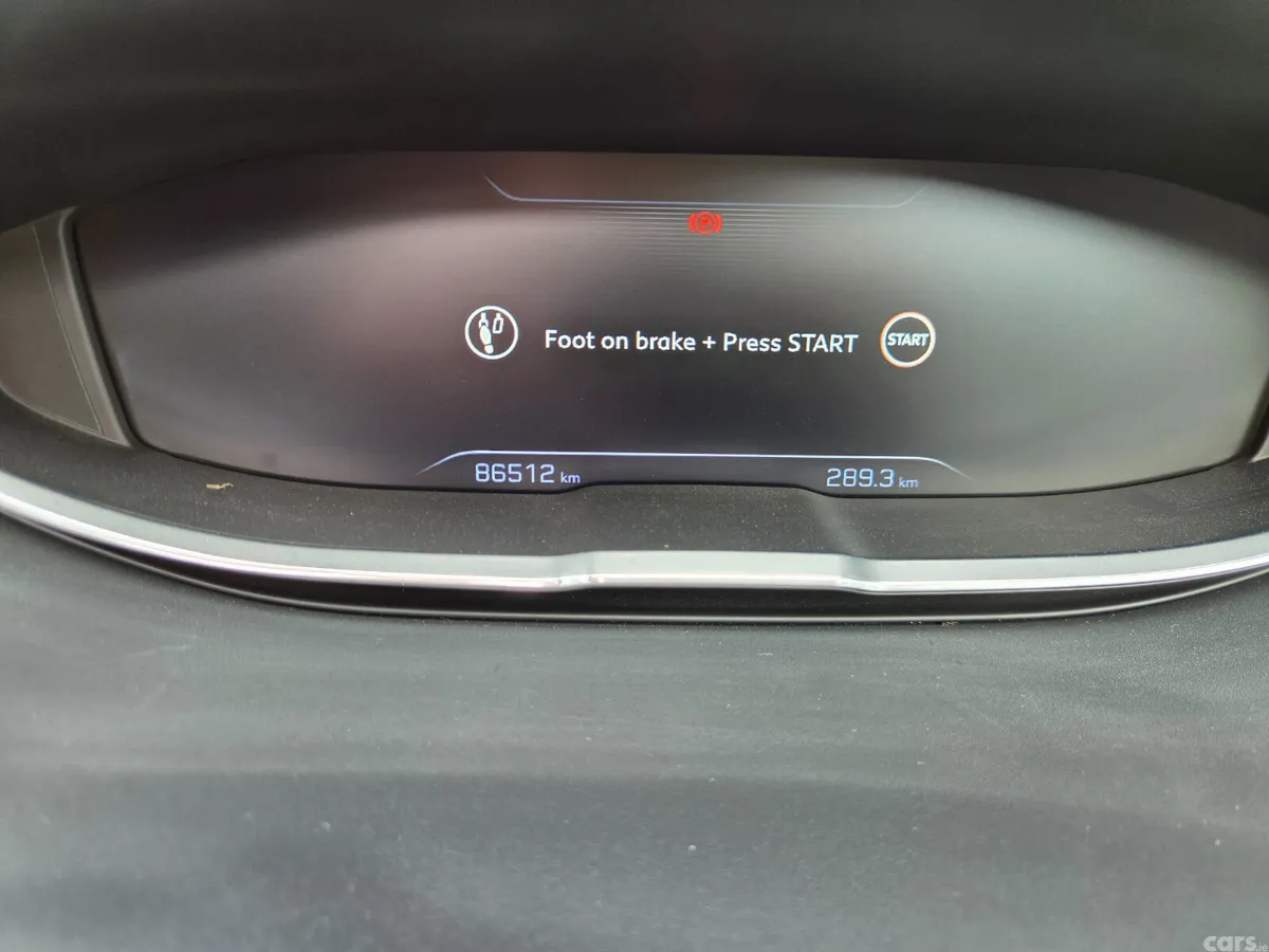 Peugeot 3008 SUV, Petrol, 2017, White