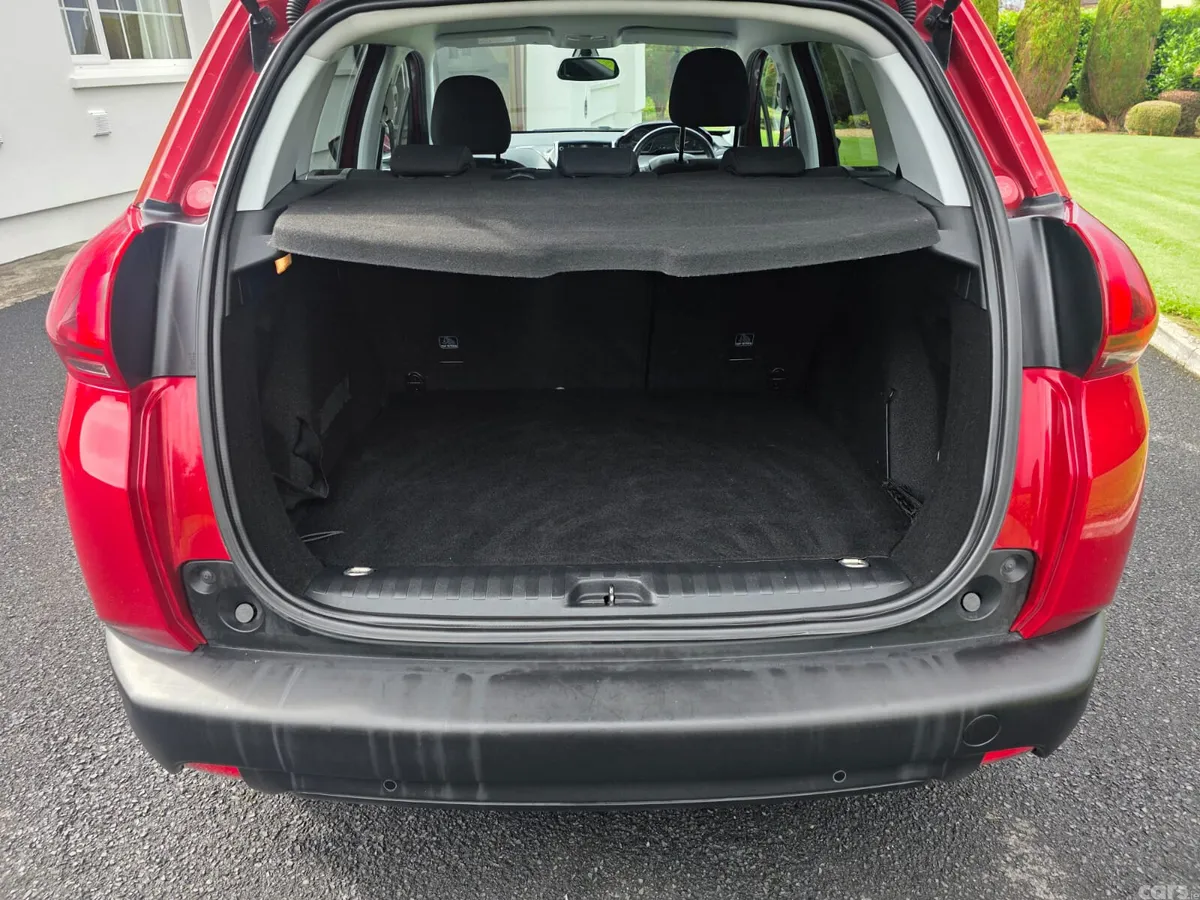 Peugeot 2008 Estate, Diesel, 2017, Red