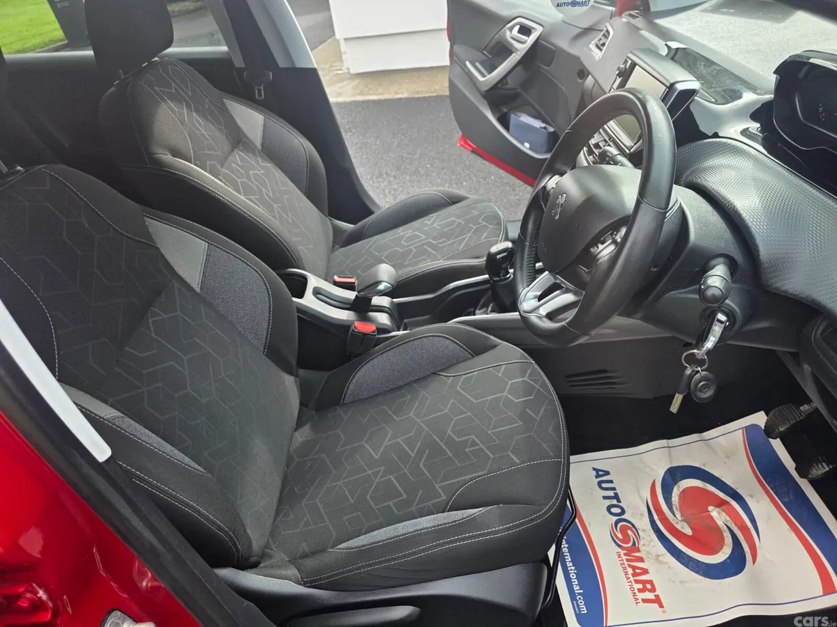 Peugeot 2008 Estate, Diesel, 2017, Red