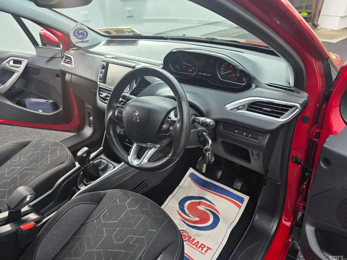 Peugeot 2008 Estate, Diesel, 2017, Red