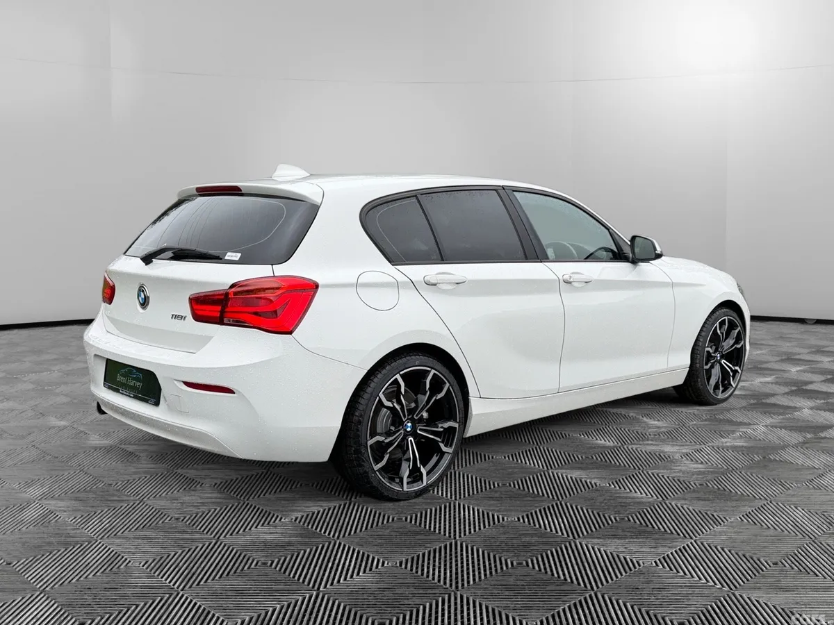 BMW 1-Series Hatchback, Petrol, 2015, White