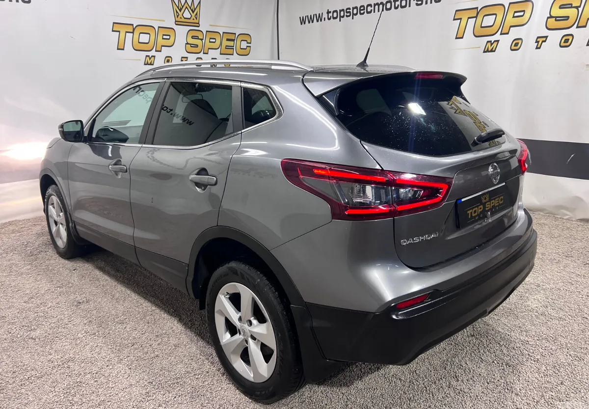 Nissan Qashqai MPV, Diesel, 2021, Grey