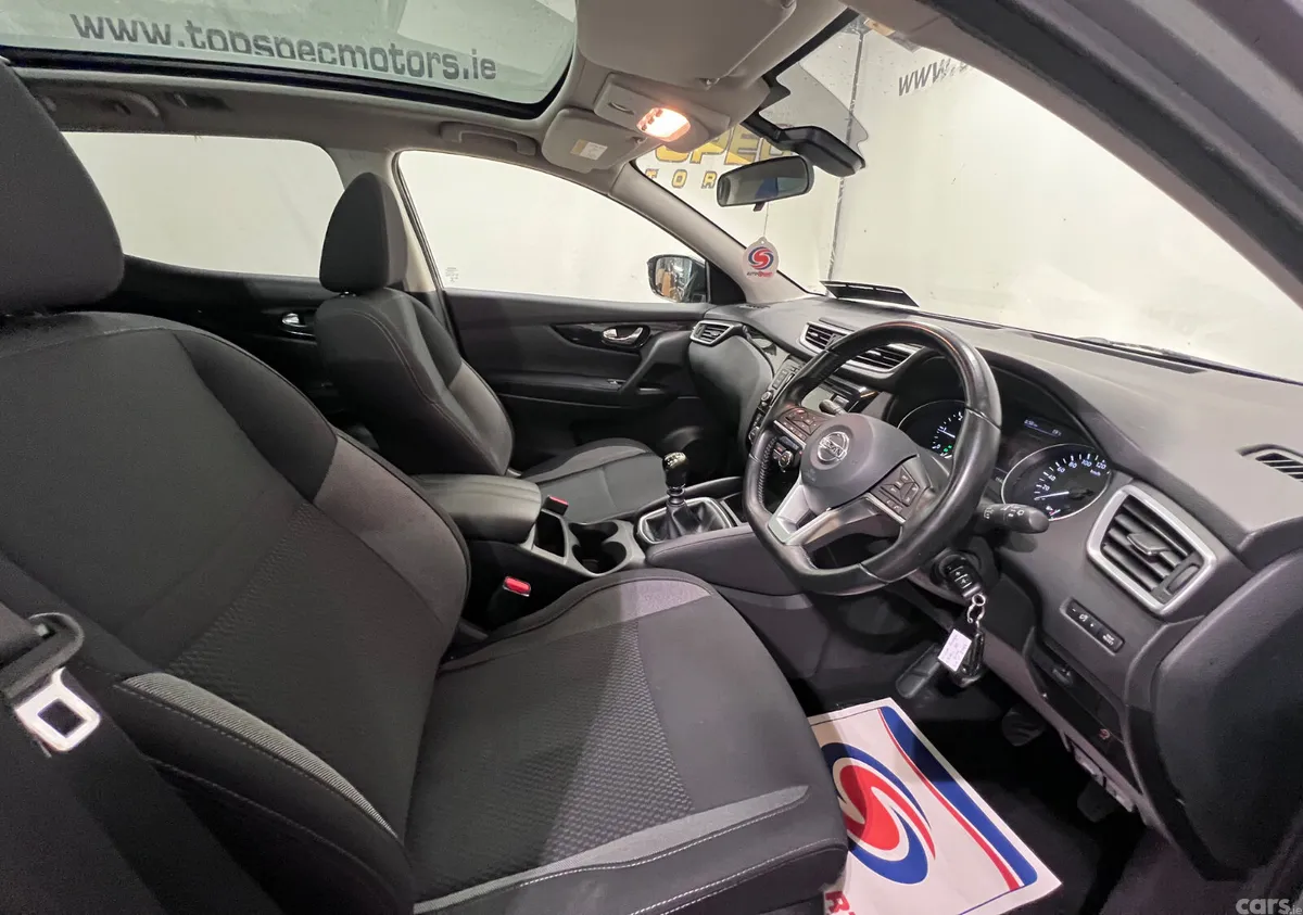 Nissan Qashqai MPV, Diesel, 2021, Grey
