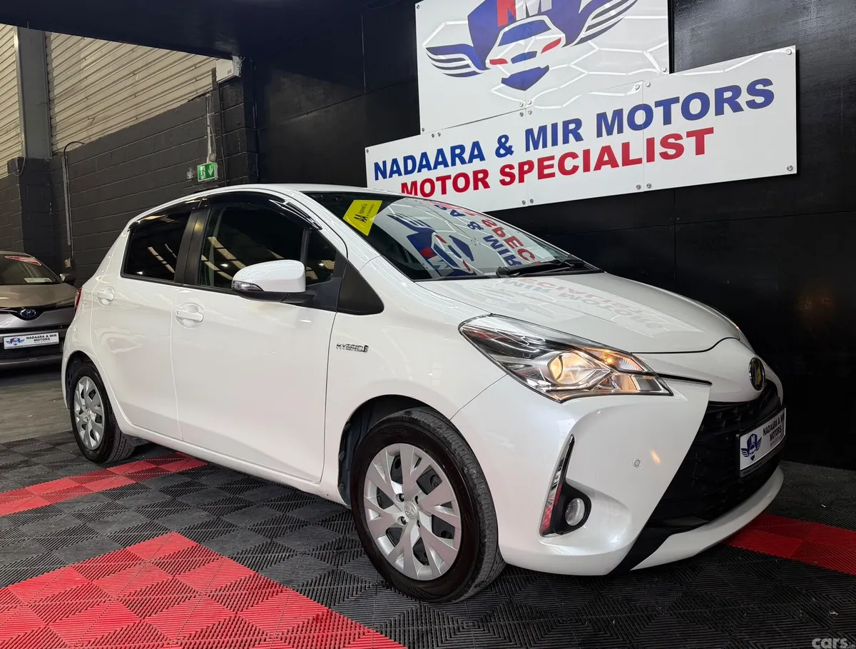 Toyota Vitz Hatchback, Petrol Hybrid, 2018, White