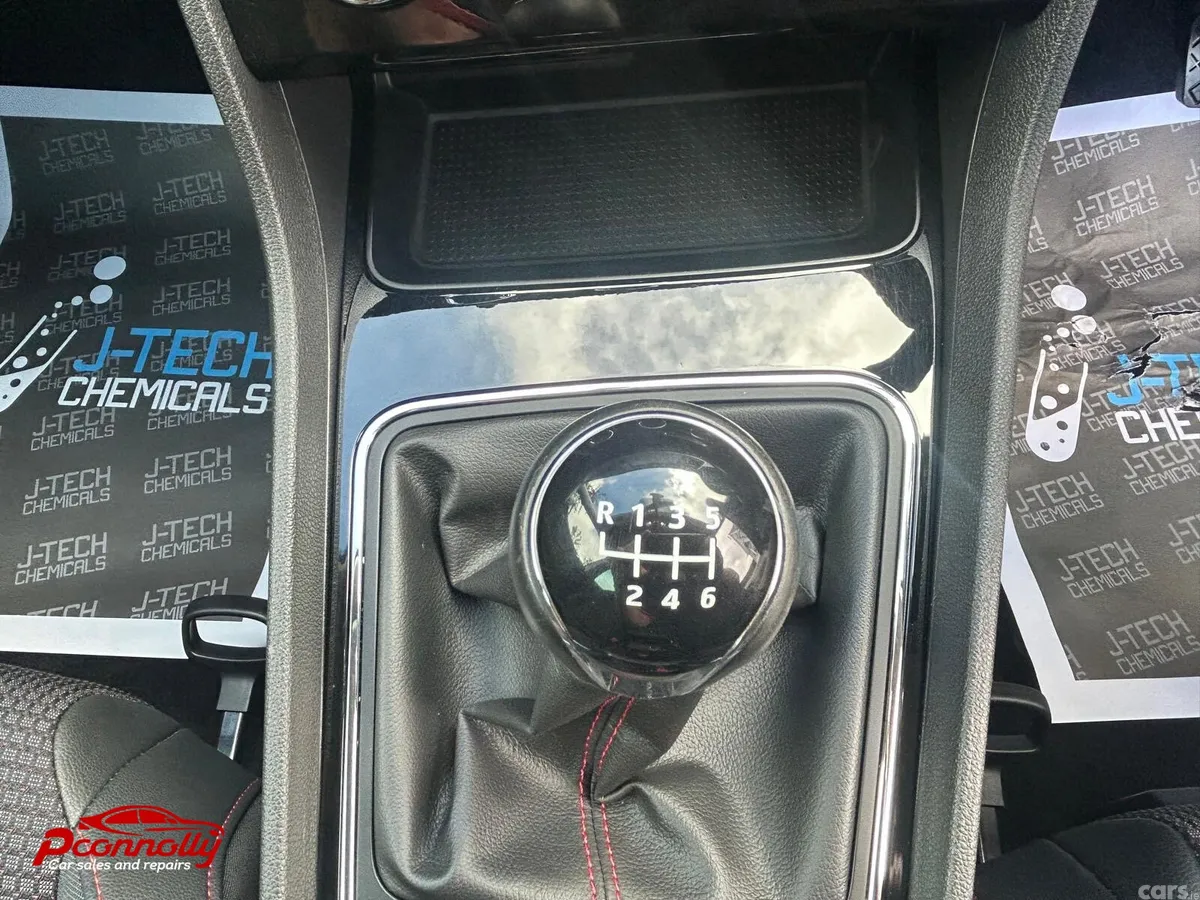 SEAT Leon Hatchback, Diesel, 2019, White
