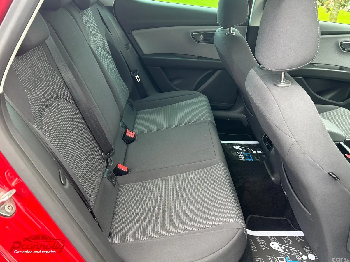 SEAT Leon Hatchback, Diesel, 2019, Red