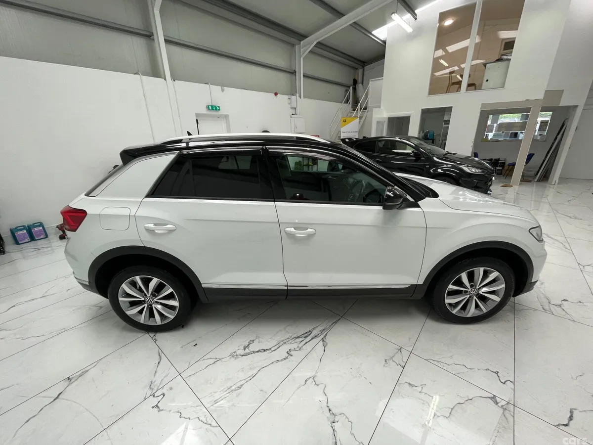 Volkswagen T-Roc Hatchback, Diesel, 2021, White