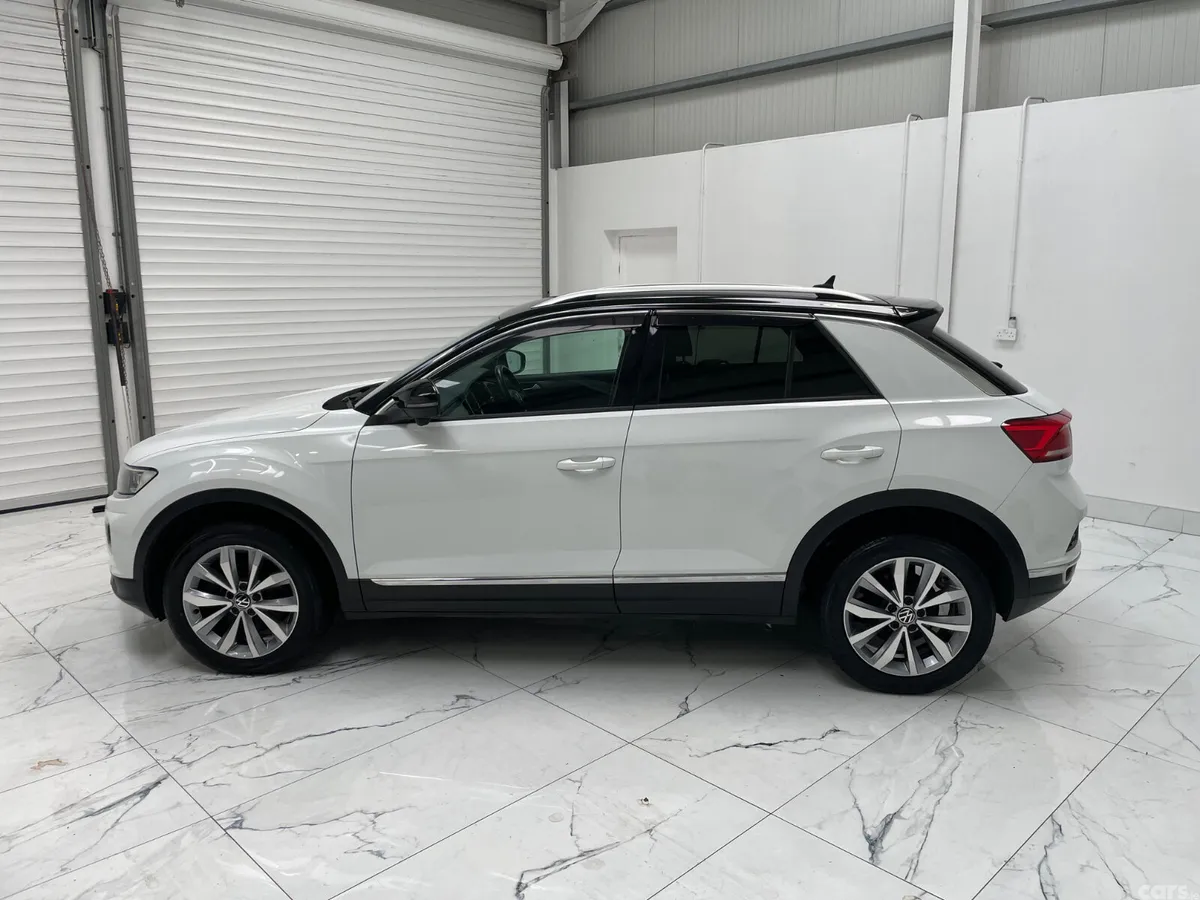 Volkswagen T-Roc Hatchback, Diesel, 2021, White