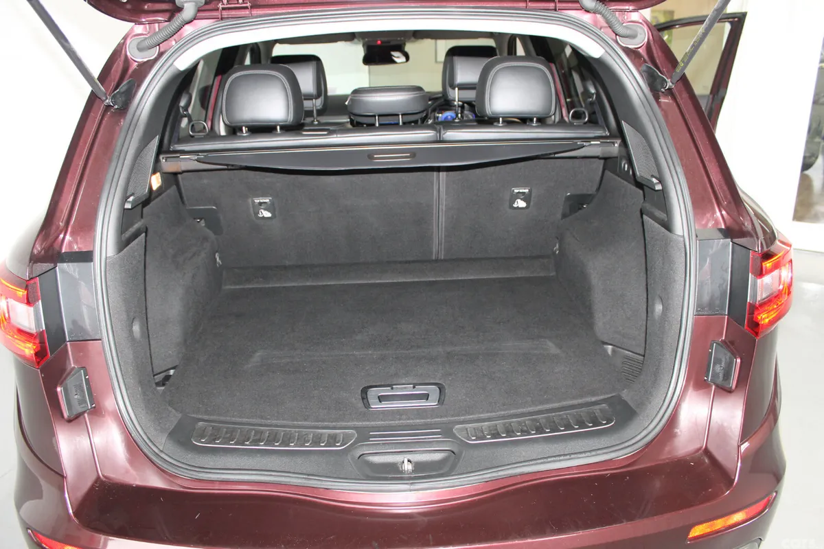 Renault Koleos SUV, Diesel, 2019, Red