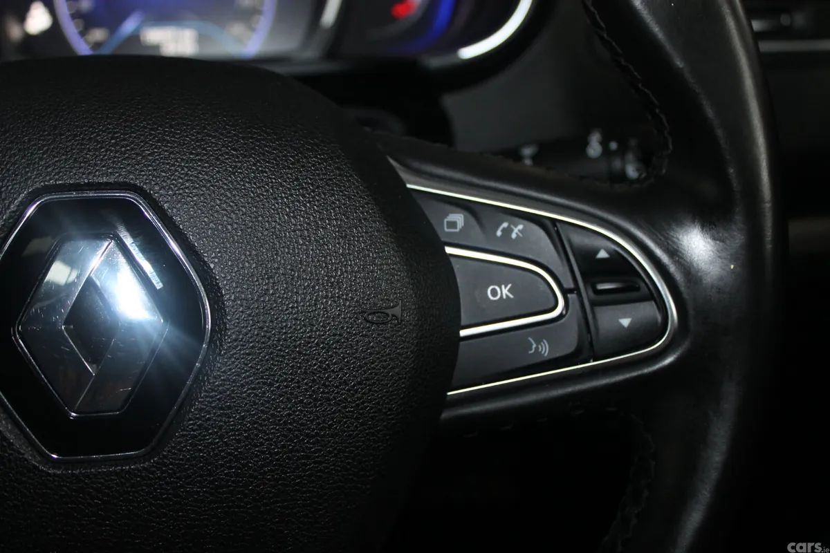 Renault Koleos SUV, Diesel, 2019, Red