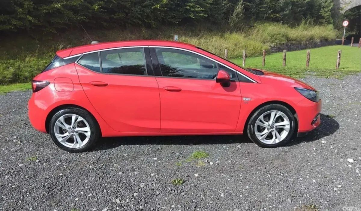 Opel Astra Hatchback, Petrol, 2020, Red