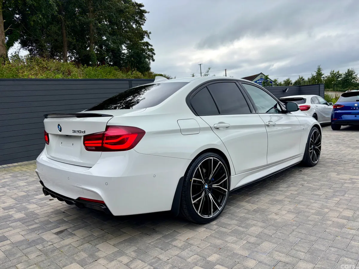 BMW 3-Series Saloon, Diesel, 2019, White