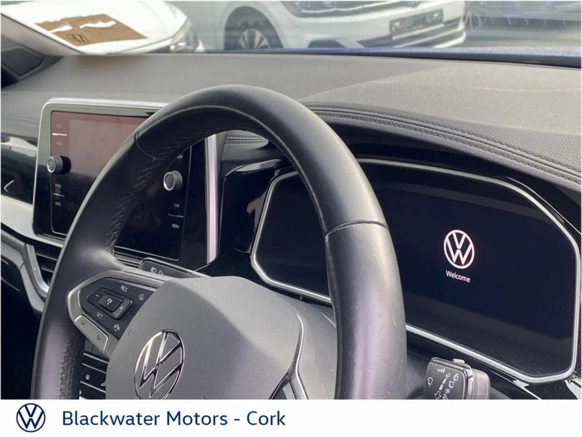 Volkswagen T-Roc SUV, Petrol, 2023, Blue