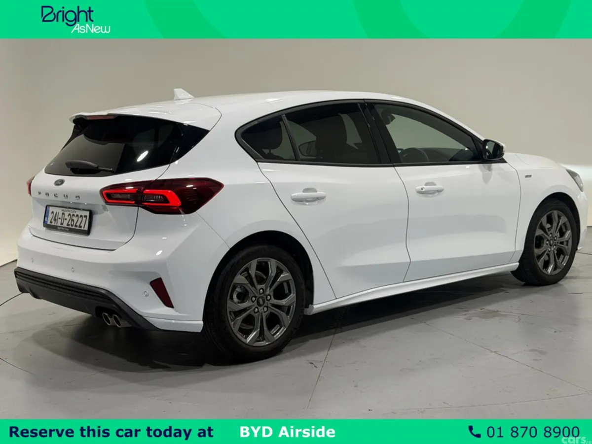 Ford Focus Hatchback, Petrol, 2024, White