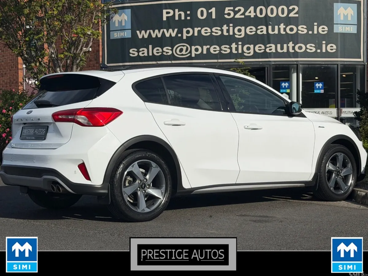 Ford Focus Hatchback, Petrol, 2021, White