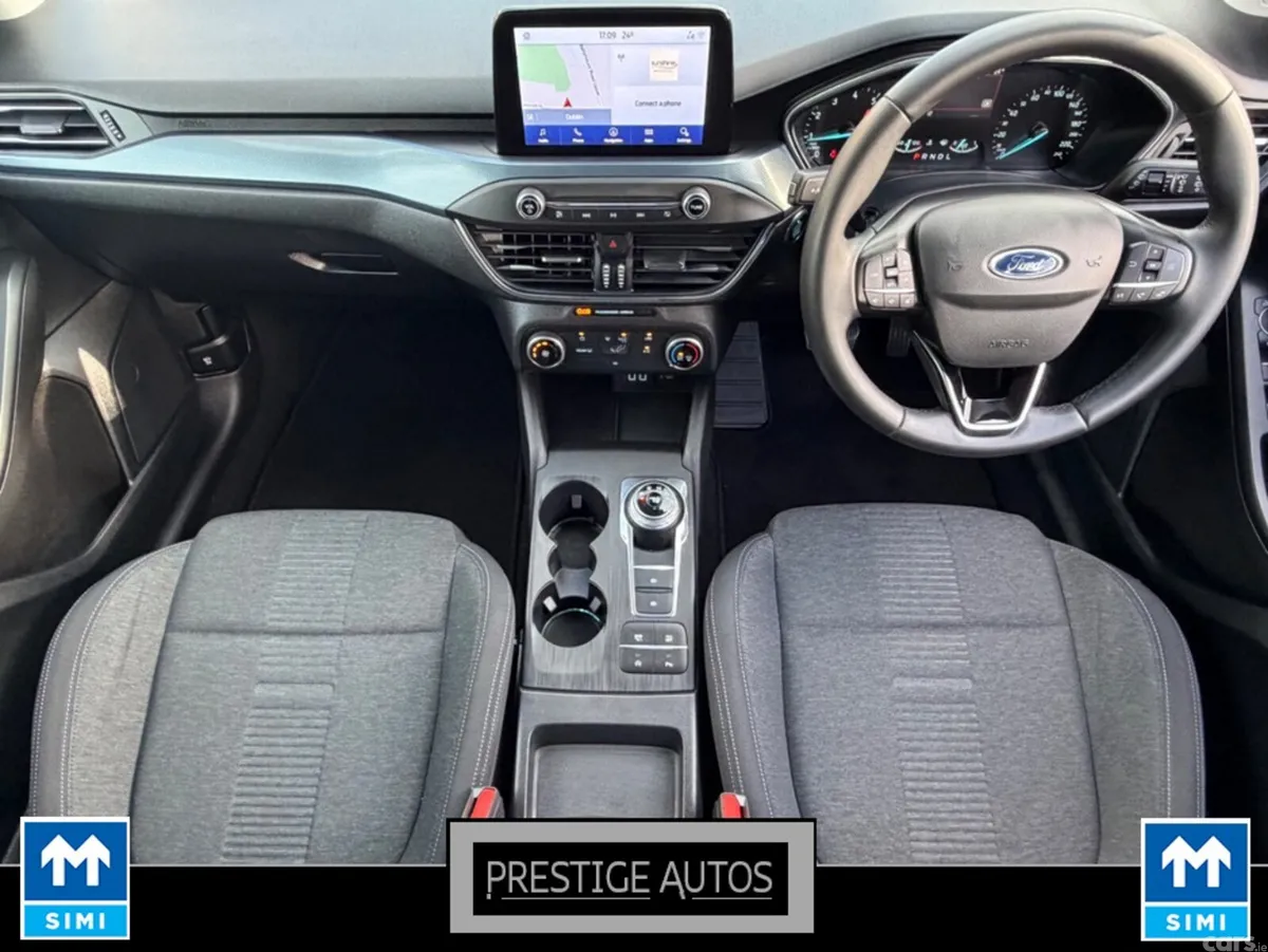 Ford Focus Hatchback, Petrol, 2021, White