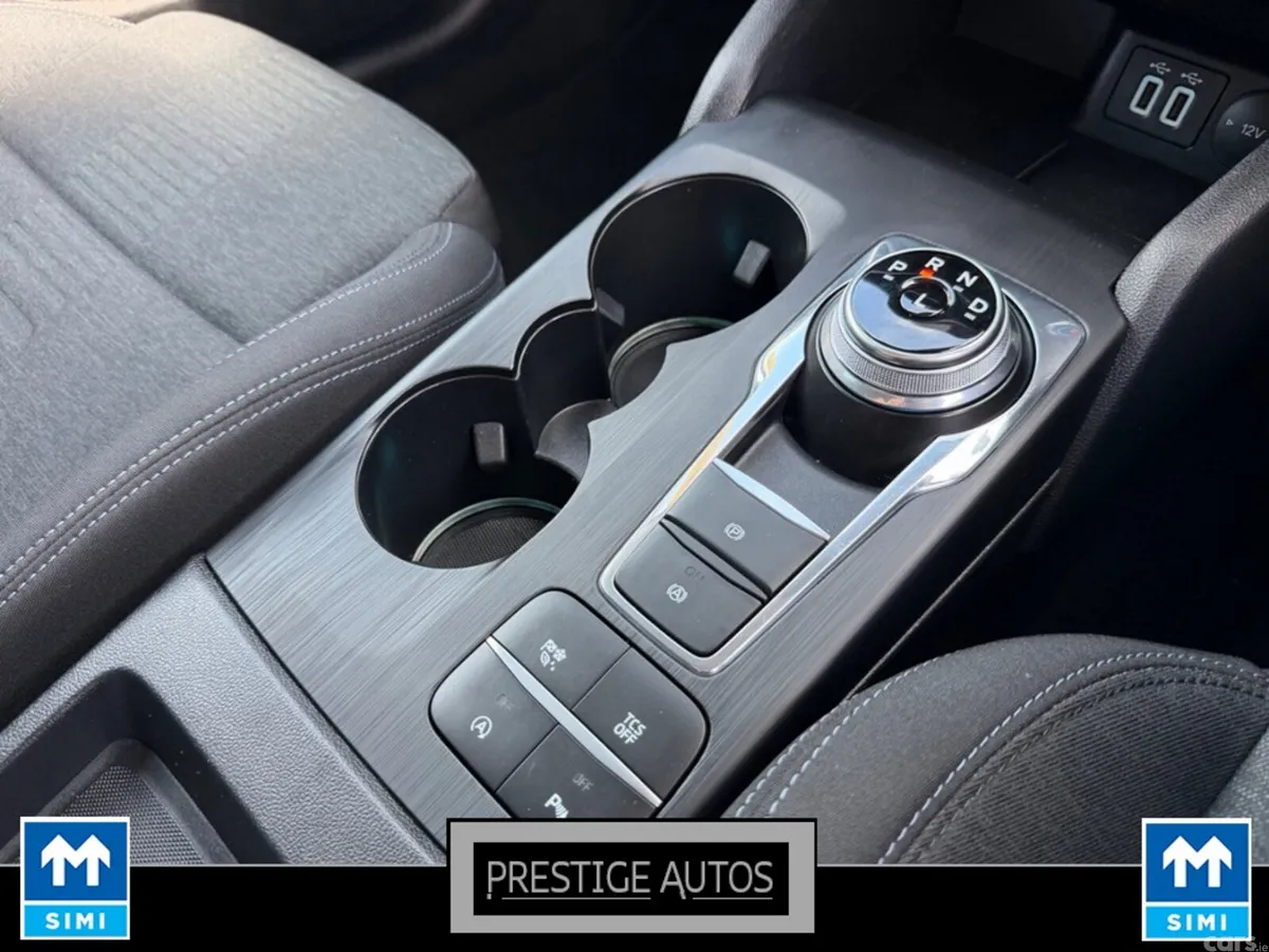 Ford Focus Hatchback, Petrol, 2021, White