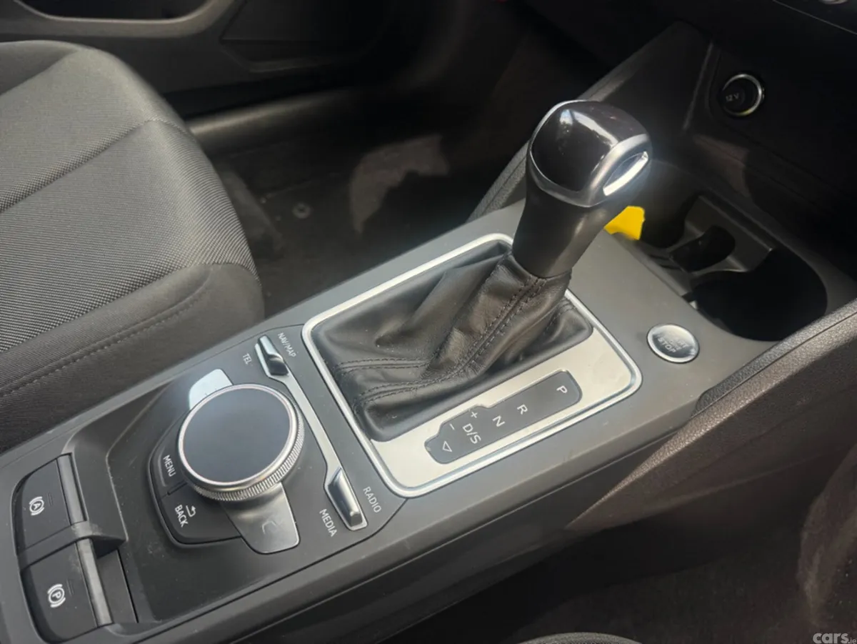 Audi Q2 SUV, Petrol, 2023, White