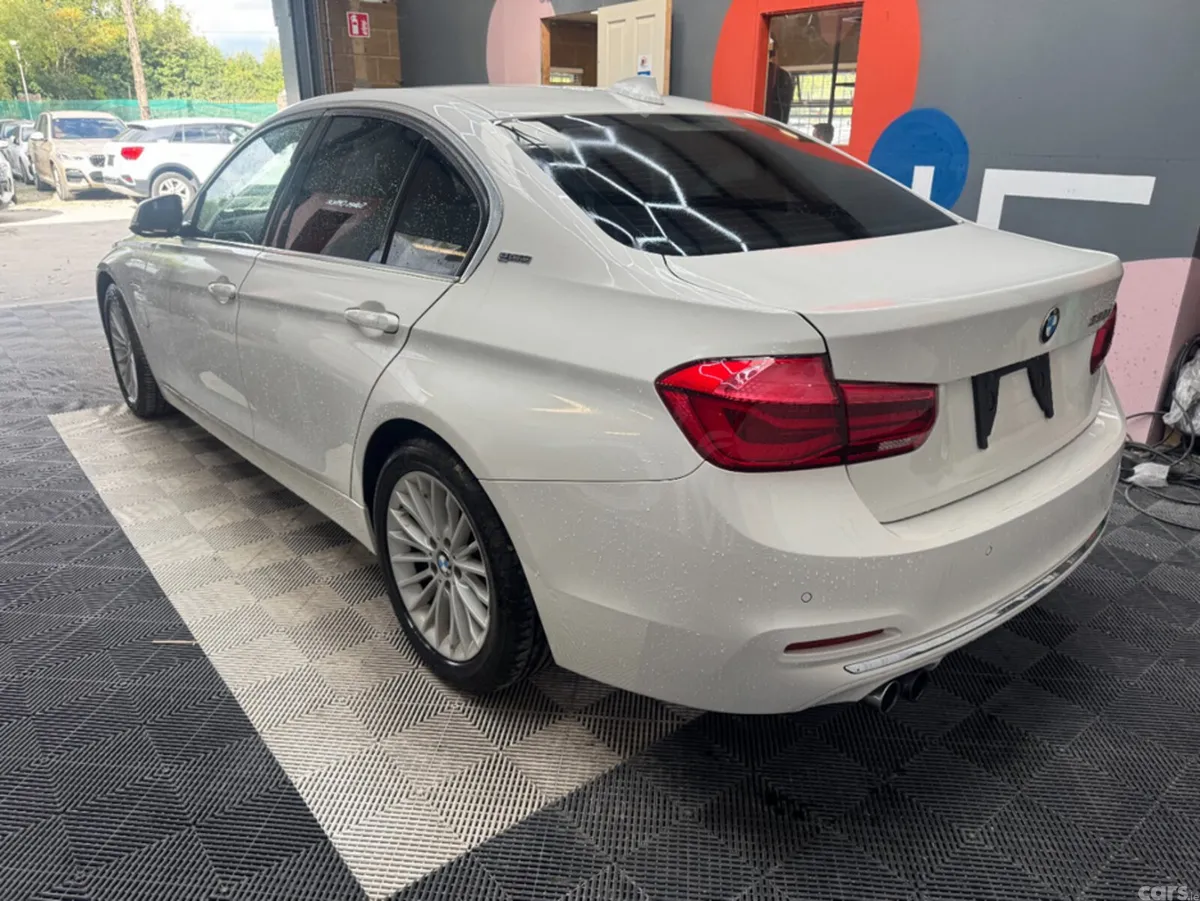 BMW 3-Series Saloon, Petrol, 2017, White