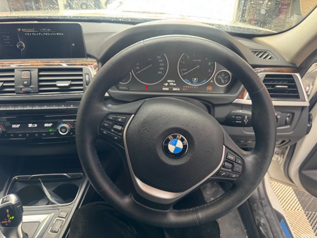 BMW 3-Series Saloon, Petrol, 2017, White