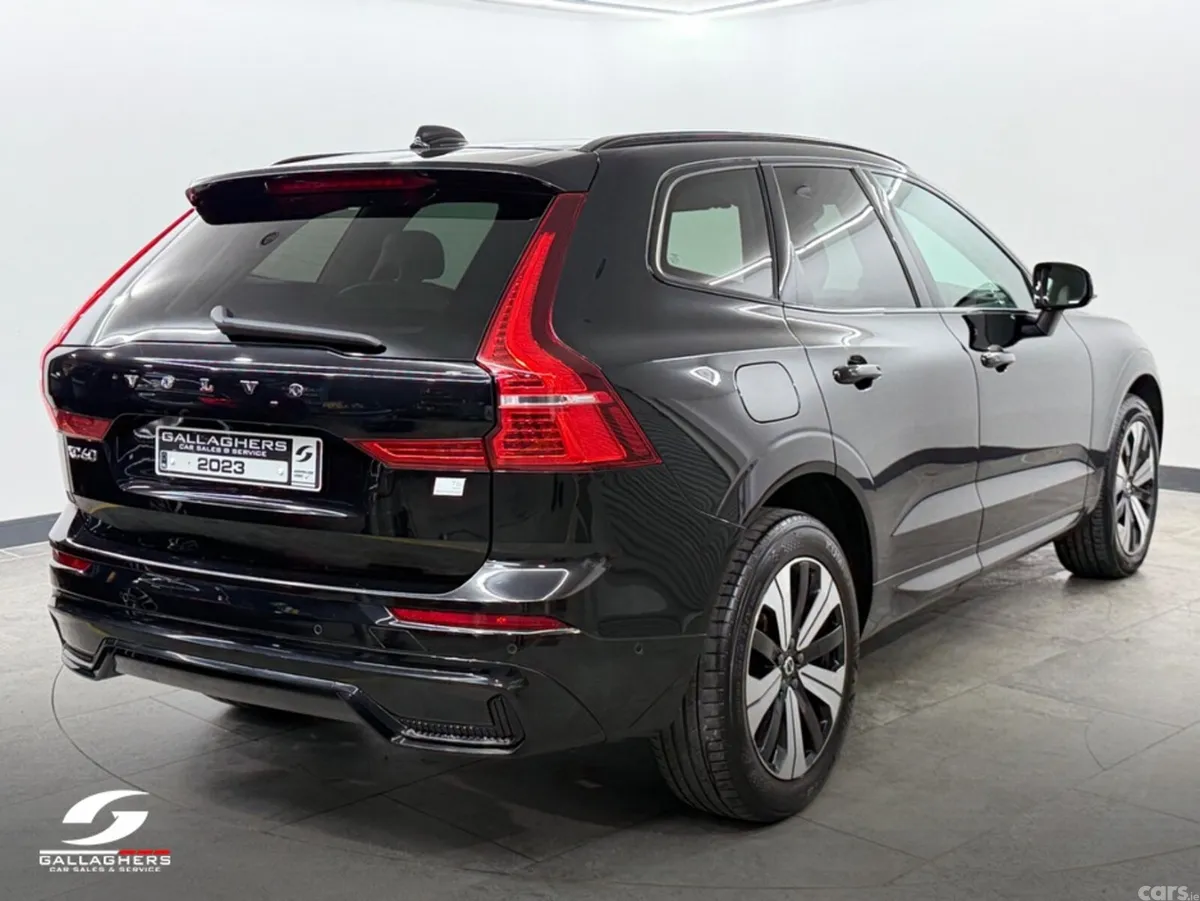 Volvo XC60 SUV, Petrol Plug-in Hybrid, 2023, Black