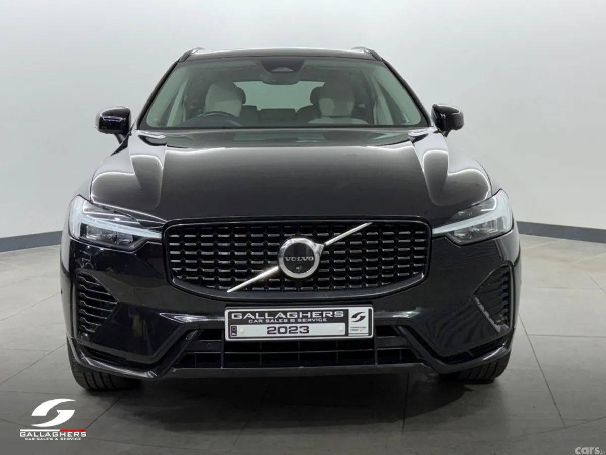 Volvo XC60 SUV, Petrol Plug-in Hybrid, 2023, Black