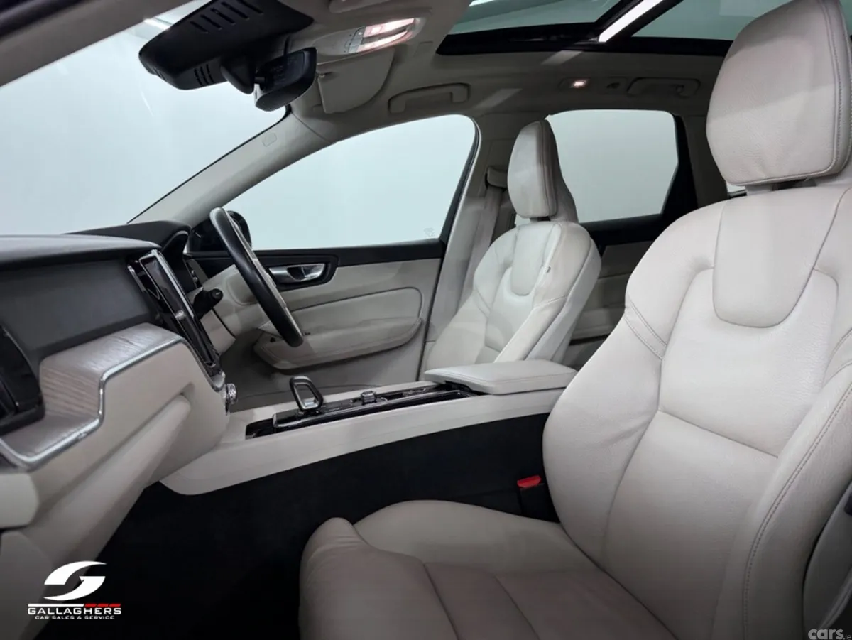 Volvo XC60 SUV, Petrol Plug-in Hybrid, 2023, Black