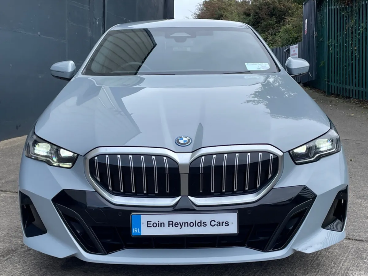 BMW 5-Series Saloon, Petrol Plug-in Hybrid, 2025, Grey