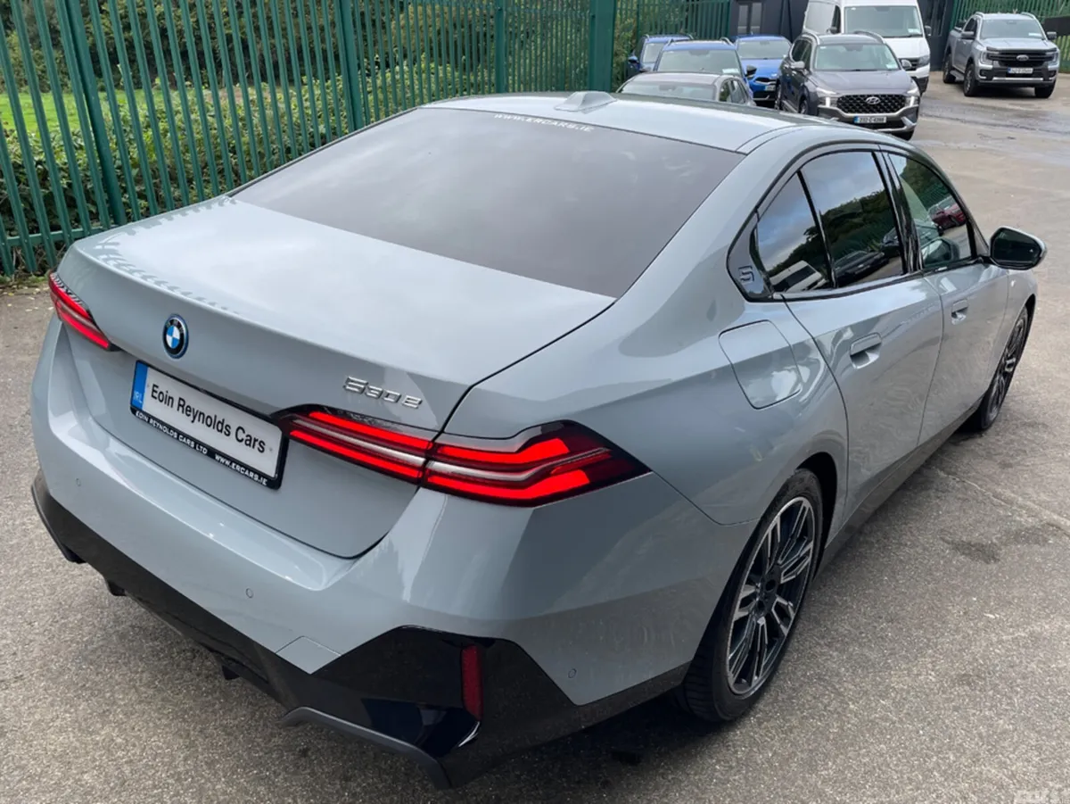 BMW 5-Series Saloon, Petrol Plug-in Hybrid, 2025, Grey