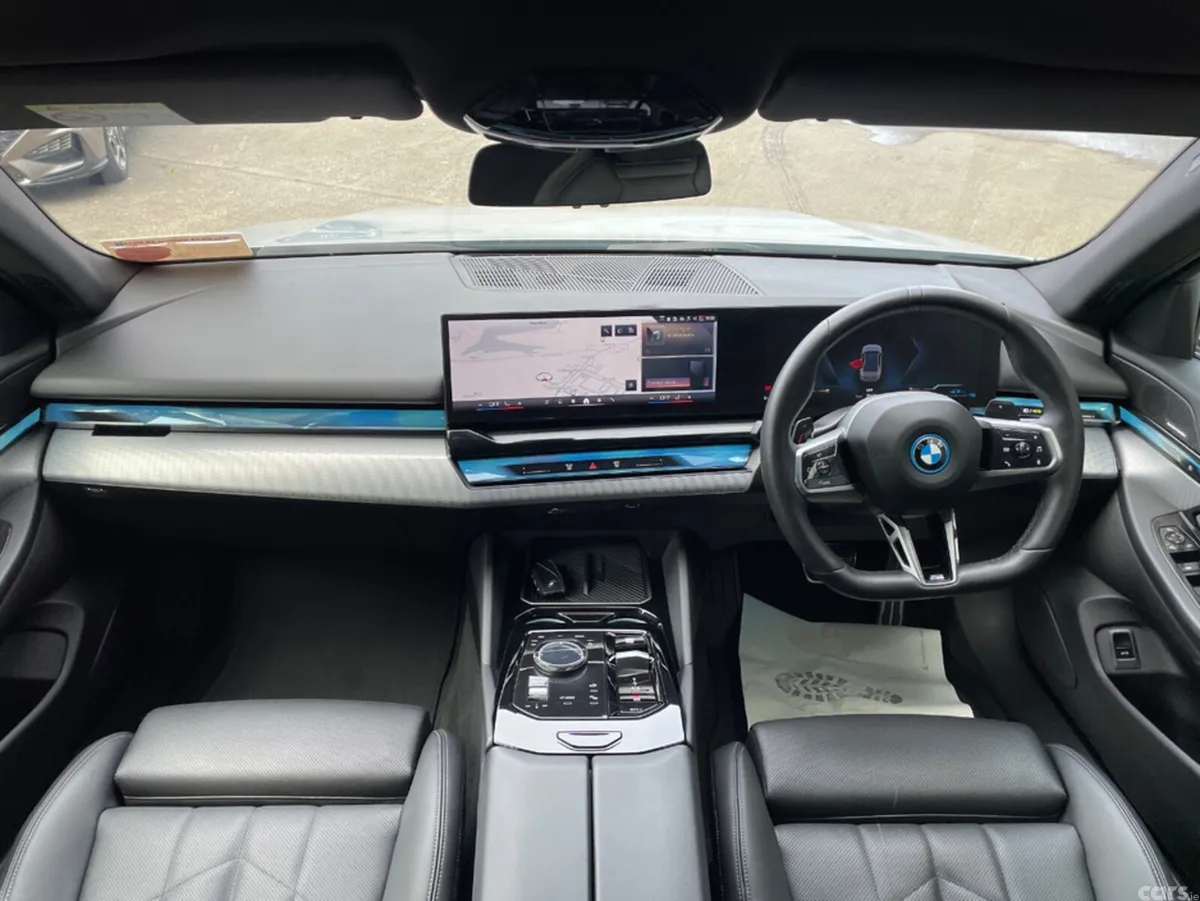 BMW 5-Series Saloon, Petrol Plug-in Hybrid, 2025, Grey
