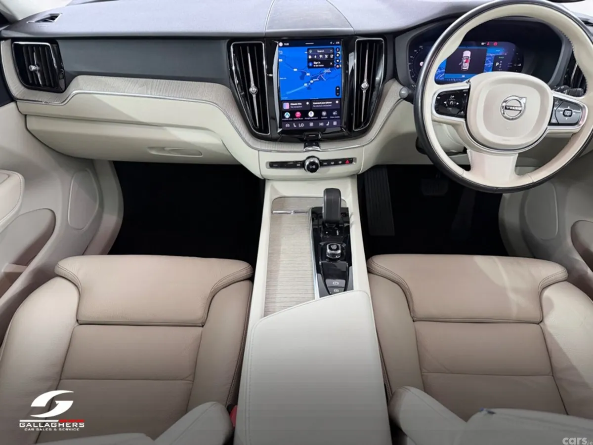 Volvo XC60 SUV, Petrol Plug-in Hybrid, 2023, Black
