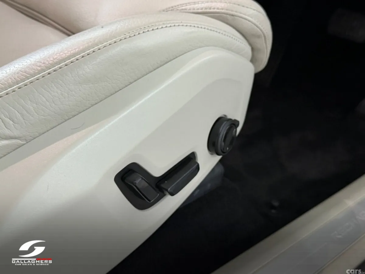 Volvo XC60 SUV, Petrol Plug-in Hybrid, 2023, Black