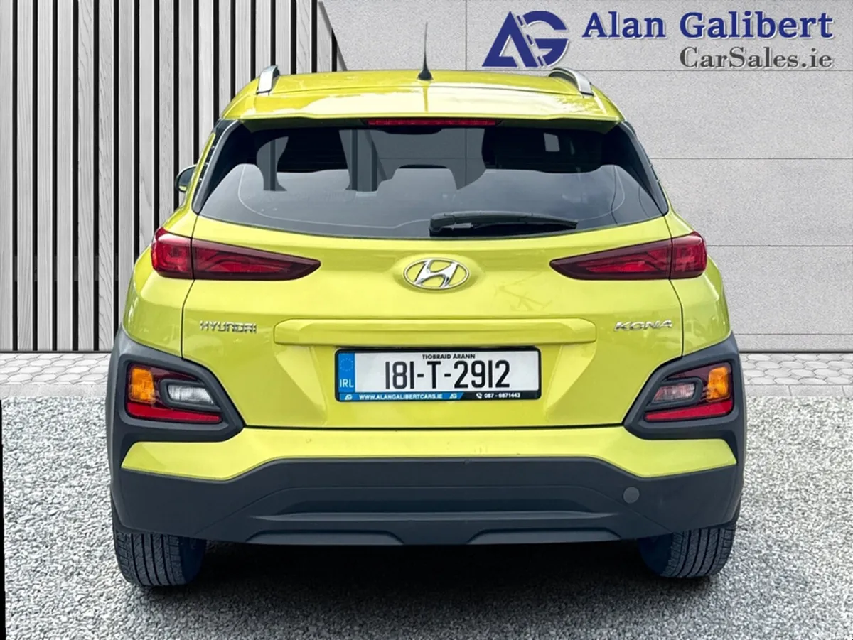 Hyundai KONA MPV, Petrol, 2018, Green