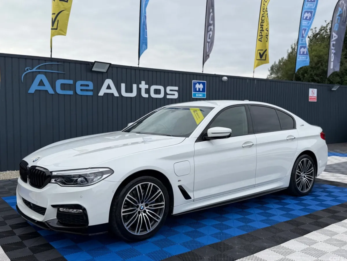 BMW 5-Series Saloon, Petrol Plug-in Hybrid, 2017, White