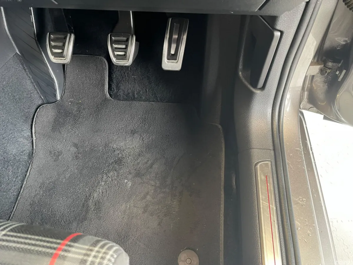 Volkswagen Golf Hatchback, Petrol, 2017, Grey