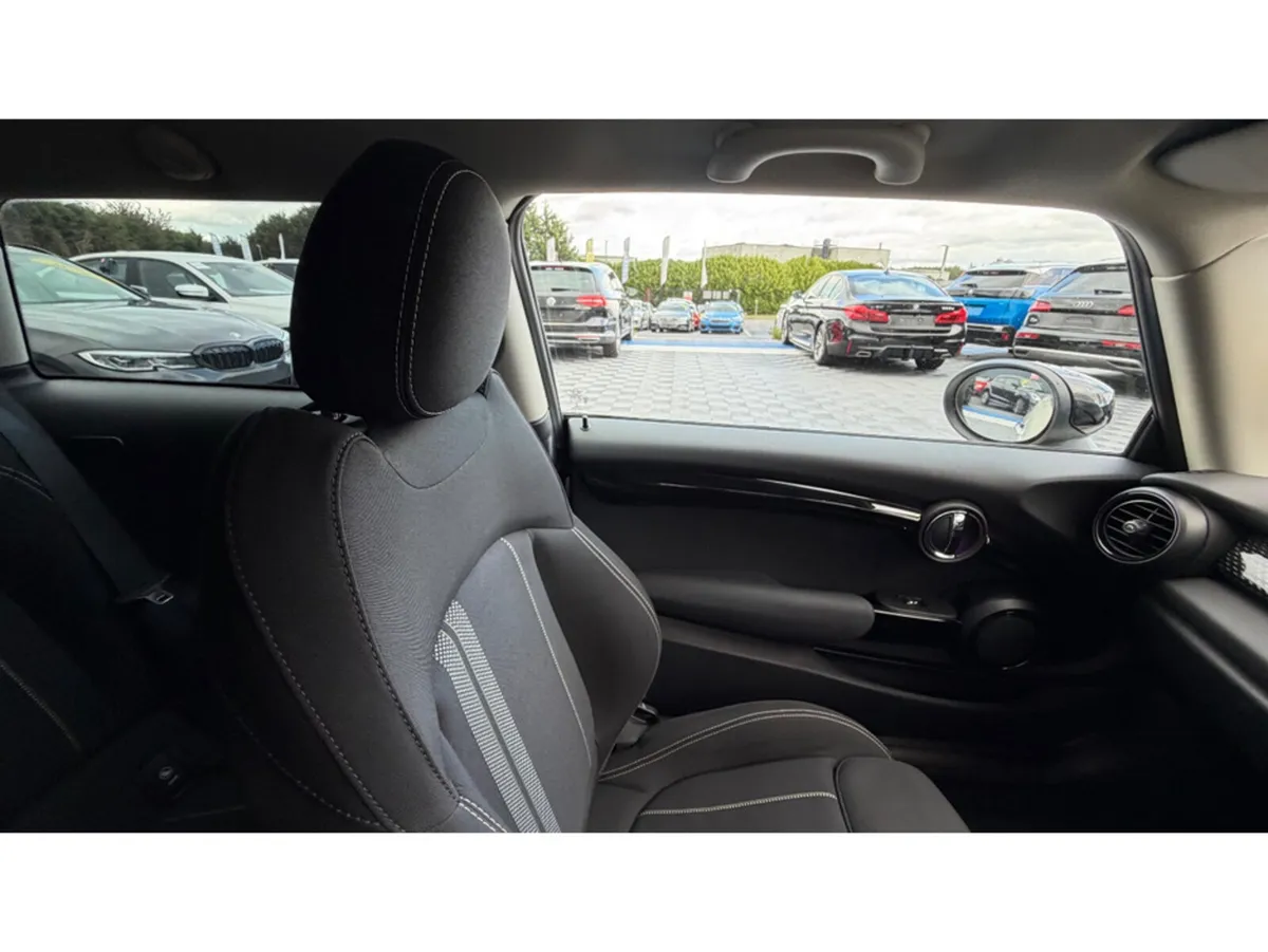 Mini Cooper Hatchback, Diesel, 2020, White