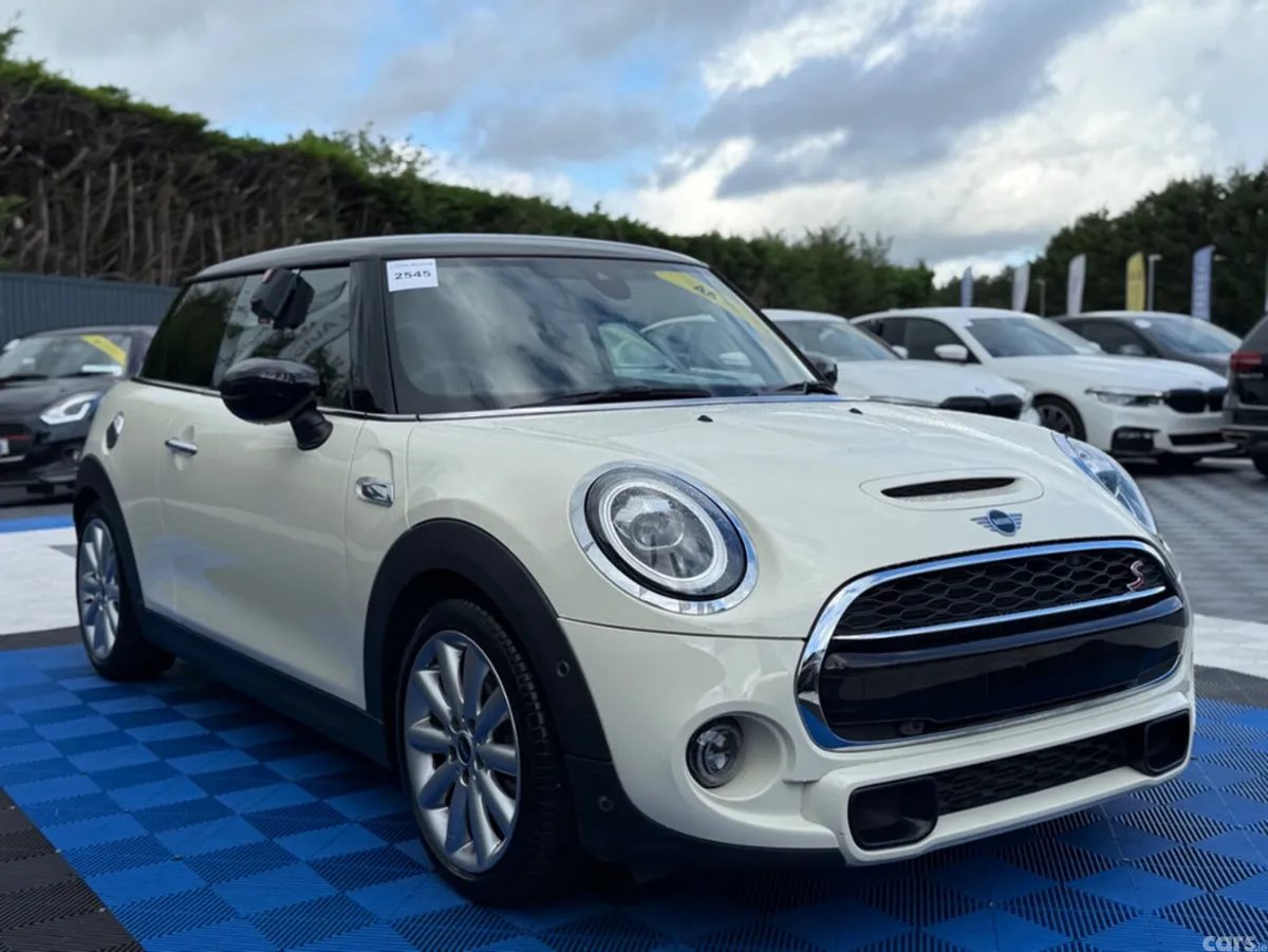 Mini Cooper Hatchback, Diesel, 2020, White