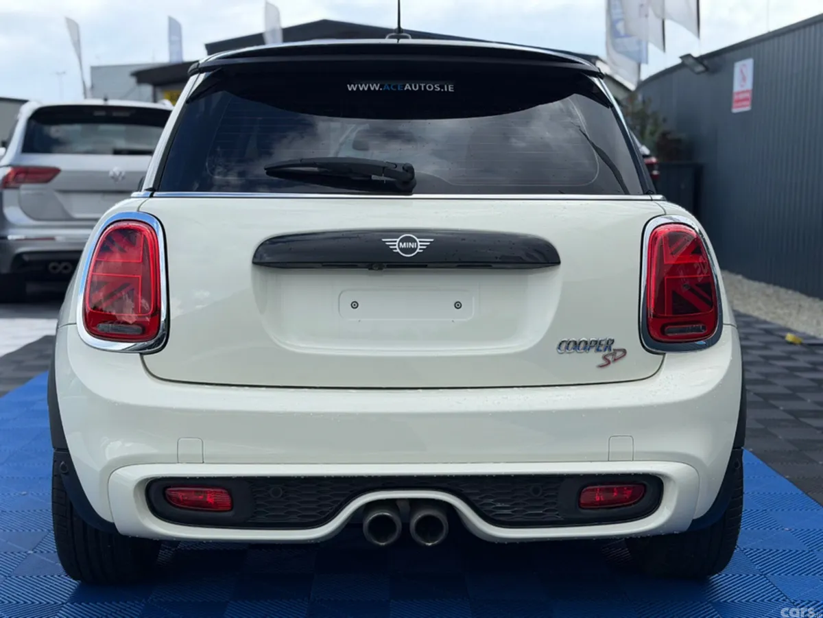Mini Cooper Hatchback, Diesel, 2020, White